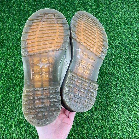 Dr. Martens NEW AirWair Classic 1460 White Smooth Leather Lace Up Combat Boots - Picture 6 of 11